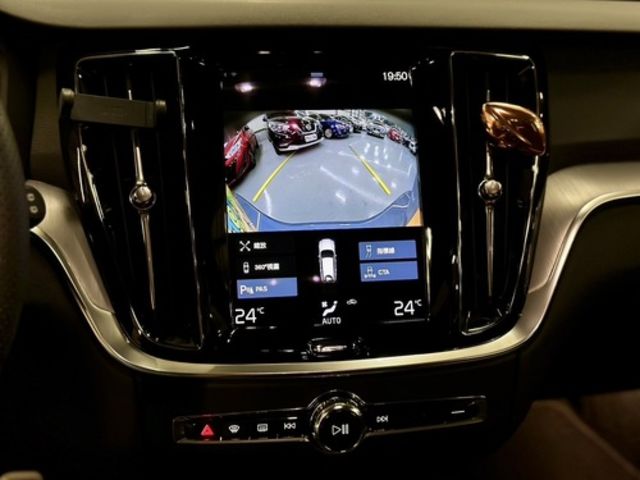 VOLVO富豪 V60  第11張相片