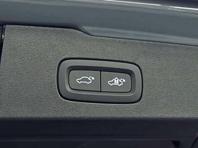 VOLVO富豪 V60  第18張相片