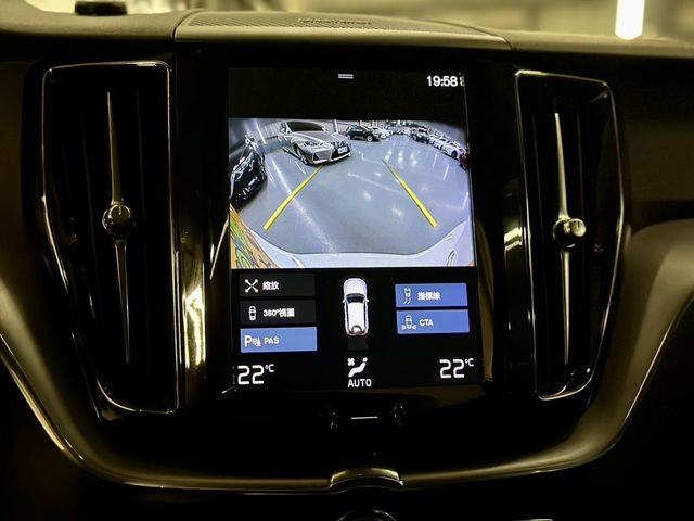 VOLVO富豪 XC60  第11張相片