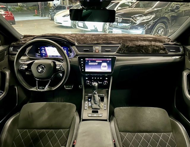 SKODA司科達 SUPERB COMBI  第10張相片
