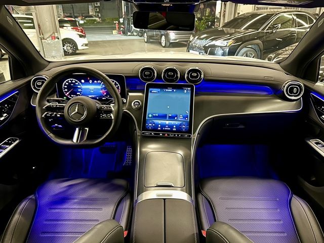 M-BENZ賓士 GLC300  第10張相片