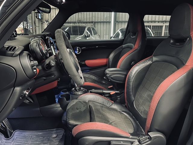 MINI迷你 MINI 5-DOOR  第7張相片
