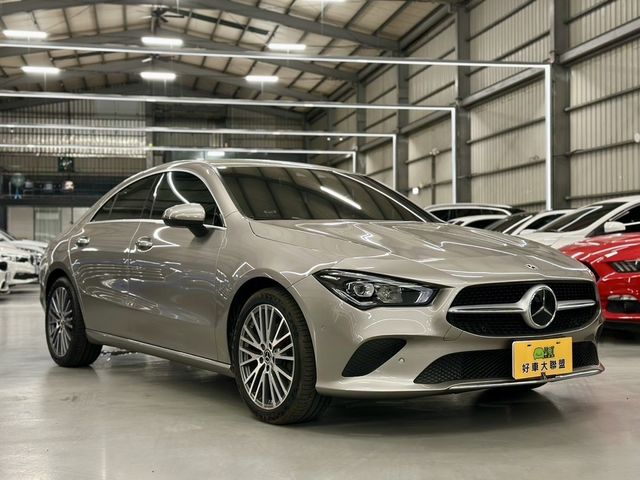 M-BENZ賓士 CLA200  第2張相片