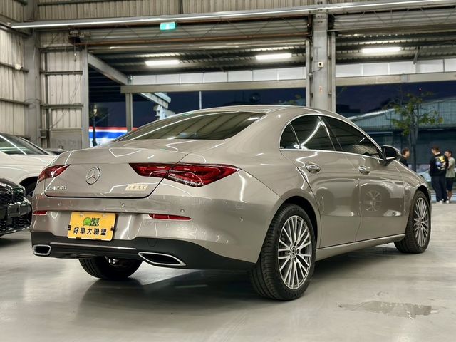 M-BENZ賓士 CLA200  第5張相片