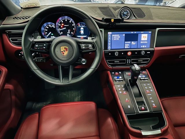 PORSCHE保時捷 MACAN  第9張相片