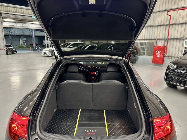 AUDI奧迪 TT COUPE  第18張相片