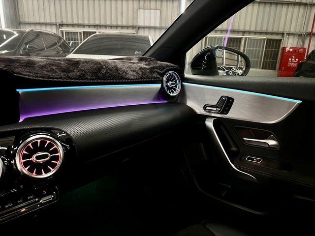 M-BENZ賓士 A35 AMG  第14張相片
