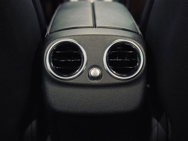 M-BENZ賓士 C180  第18張相片