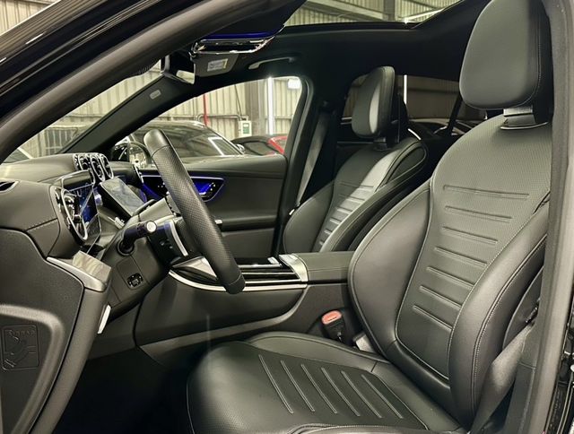 M-BENZ賓士 GLC300 AMG COUPE  第7張相片