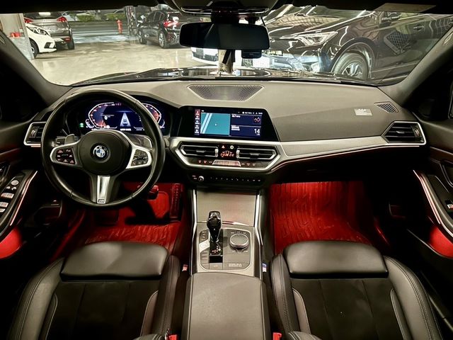 BMW寶馬 320I M SPORT  第10張相片