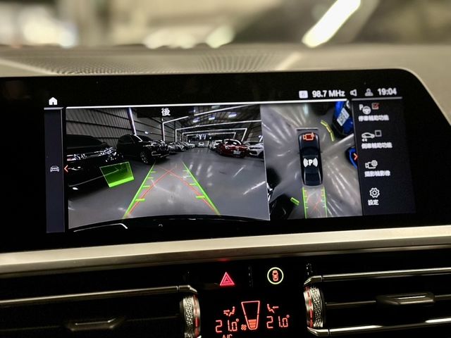 BMW寶馬 320I M SPORT  第11張相片