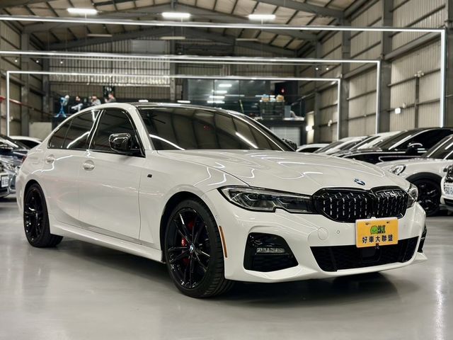 BMW寶馬 330I M SPORT  第2張相片