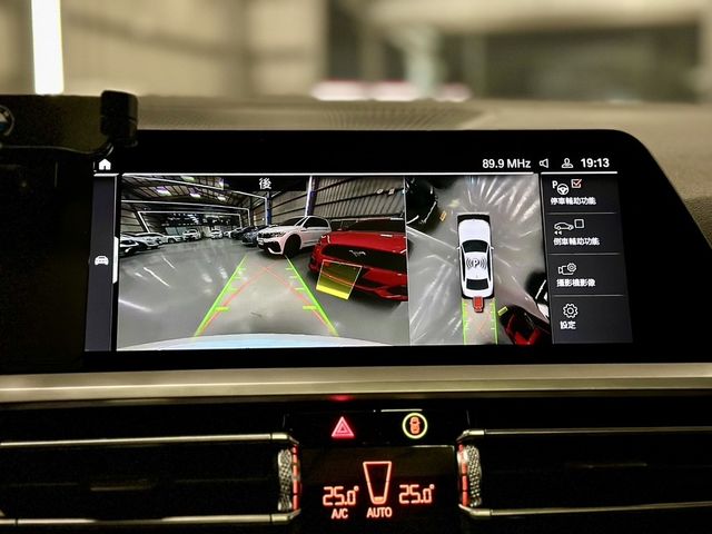 BMW寶馬 330I M SPORT  第11張相片