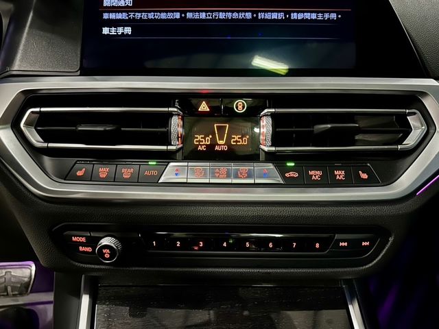 BMW寶馬 330I M SPORT  第12張相片