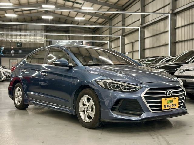 HYUNDAI現代 ELANTRA  第3張相片