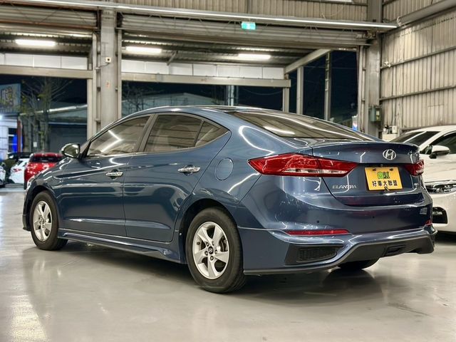 HYUNDAI現代 ELANTRA  第11張相片