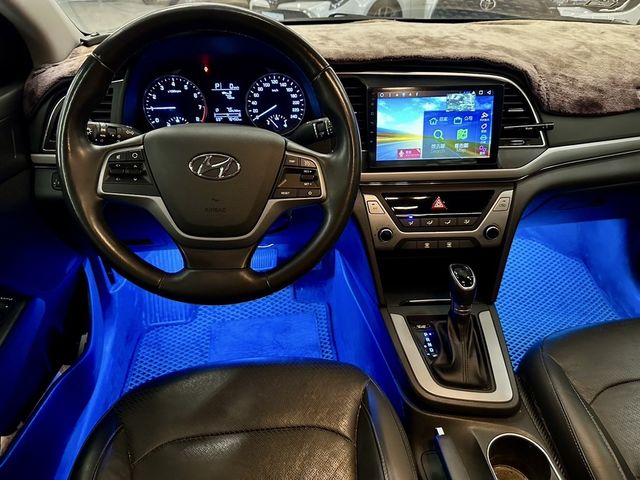HYUNDAI現代 ELANTRA  第17張相片