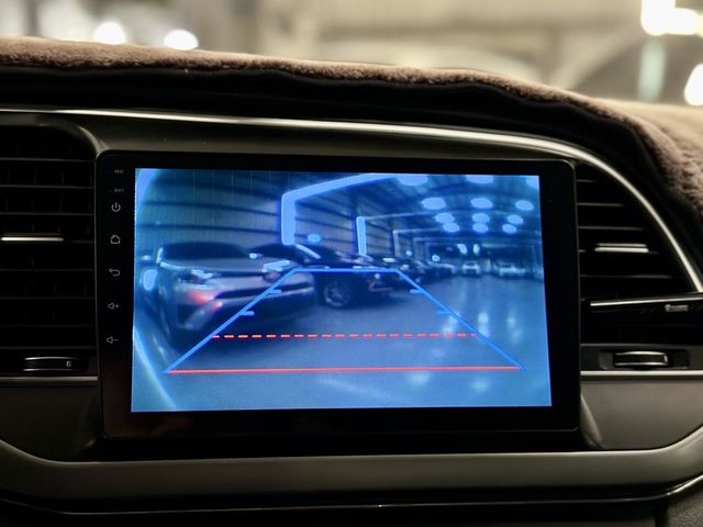 HYUNDAI現代 ELANTRA  第21張相片