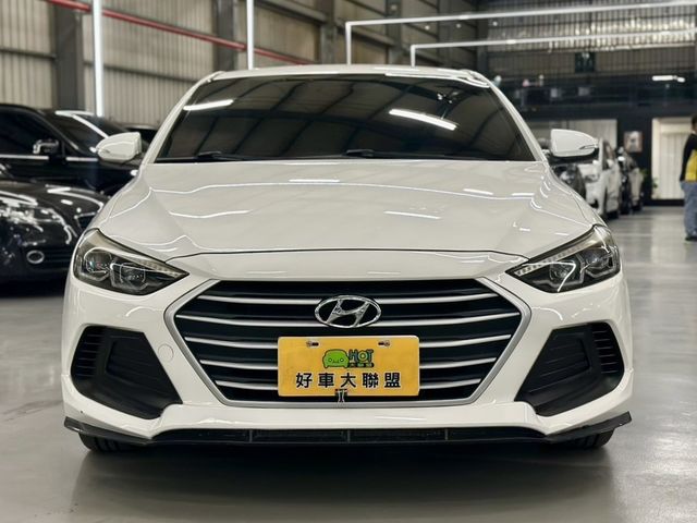 HYUNDAI現代 ELANTRA  第5張相片