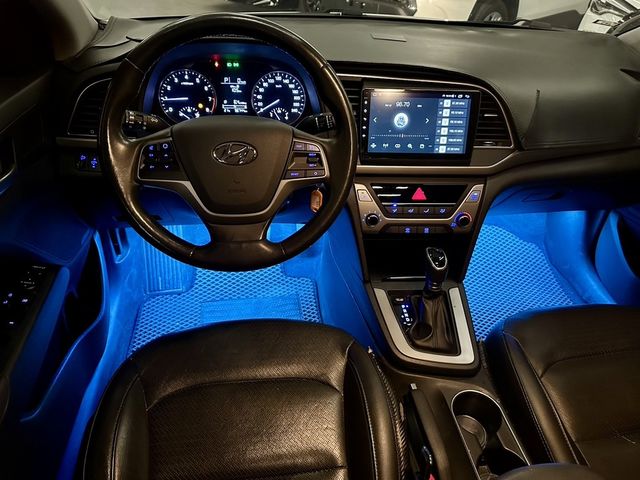 HYUNDAI現代 ELANTRA  第17張相片