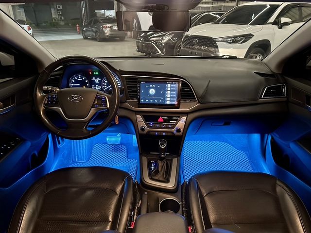 HYUNDAI現代 ELANTRA  第19張相片