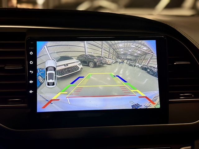 HYUNDAI現代 ELANTRA  第21張相片