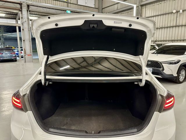 HYUNDAI現代 ELANTRA  第37張相片