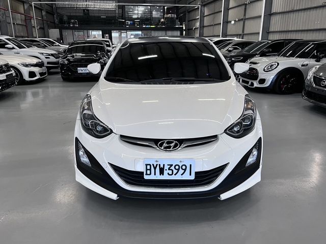 HYUNDAI現代 ELANTRA  第1張相片