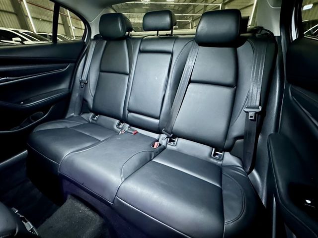 MAZDA馬自達 MAZDA 3  第15張相片