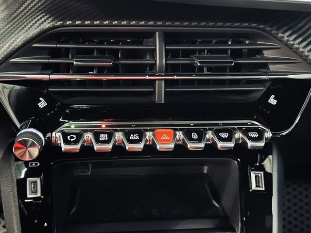 PEUGEOT寶獅 2008  第23張相片
