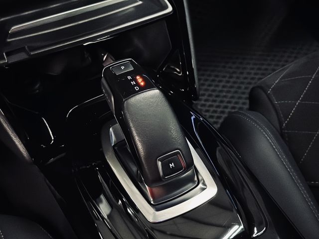 PEUGEOT寶獅 2008  第27張相片
