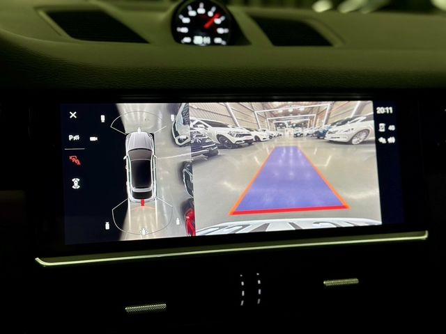 PORSCHE保時捷 CAYENNE  第21張相片