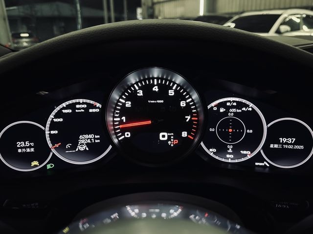 PORSCHE保時捷 CAYENNE  第39張相片