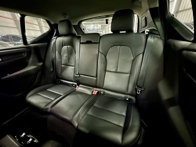 VOLVO富豪 XC40  第15張相片