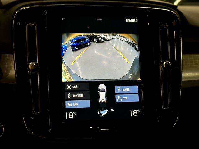 VOLVO富豪 XC40  第21張相片
