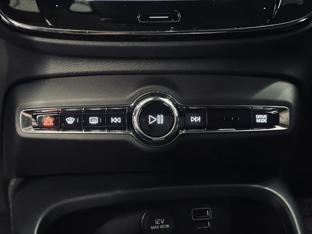 VOLVO富豪 XC40  第23張相片
