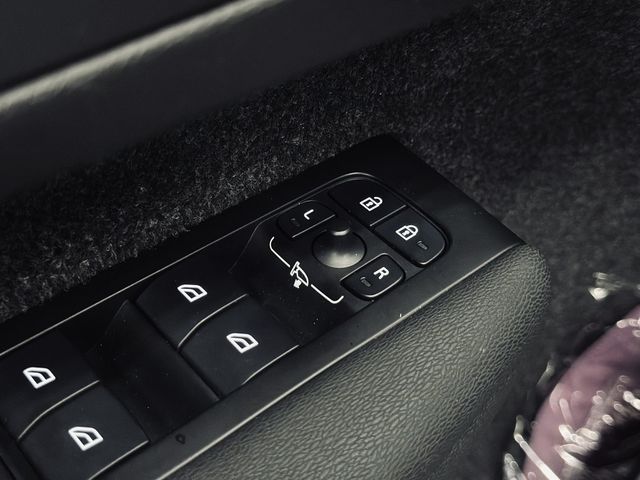 VOLVO富豪 XC40  第35張相片