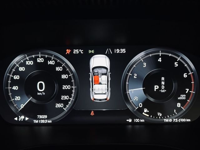 VOLVO富豪 XC40  第39張相片
