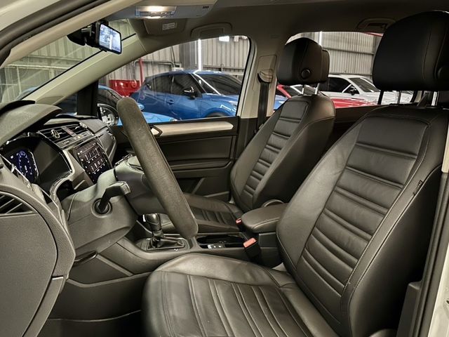 VOLKSWAGEN福斯 TOURAN  第13張相片