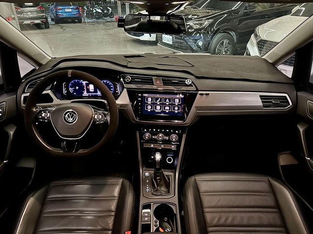 VOLKSWAGEN福斯 TOURAN  第21張相片