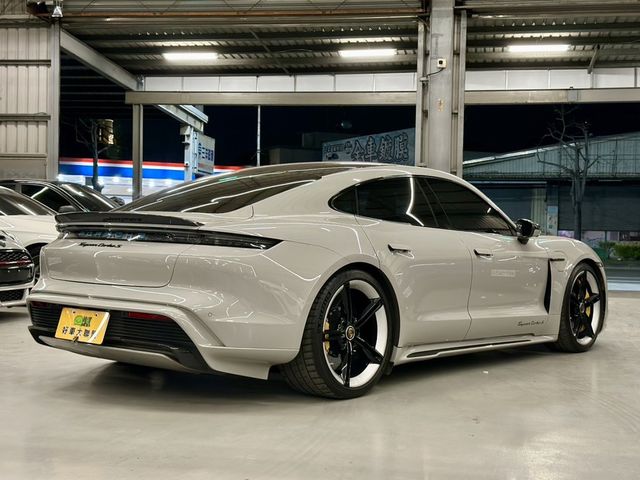 PORSCHE保時捷 TAYCAN  第5張相片