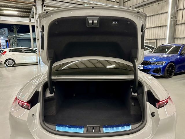 PORSCHE保時捷 TAYCAN  第19張相片