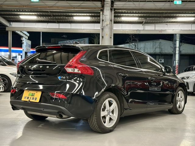 VOLVO富豪 V40  第5張相片