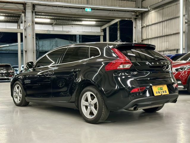 VOLVO富豪 V40  第6張相片