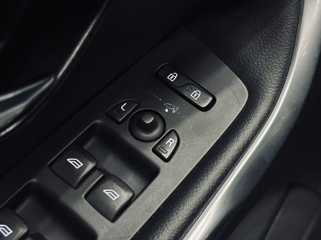 VOLVO富豪 V40  第16張相片