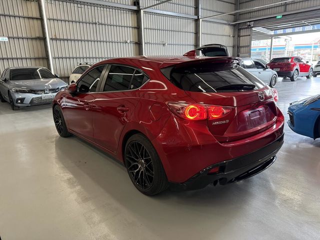 MAZDA馬自達 MAZDA 3  第2張相片