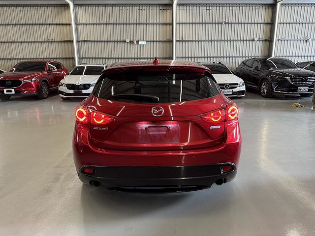 MAZDA馬自達 MAZDA 3  第4張相片