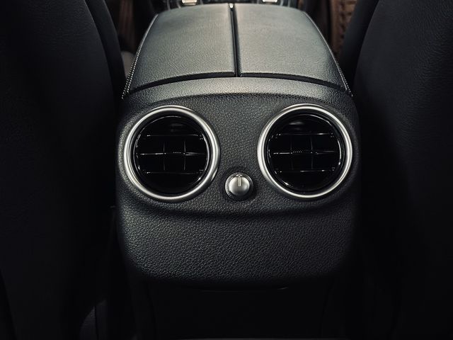 M-BENZ賓士 C200  第17張相片