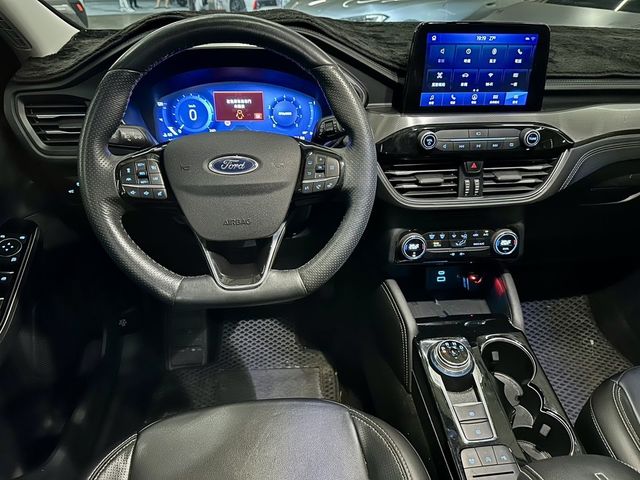 FORD福特 KUGA  第9張相片