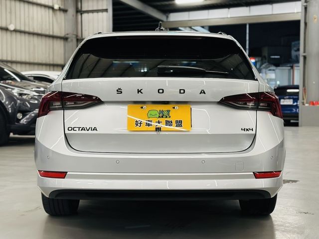 SKODA司科達 OCTAVIA COMBI  第4張相片